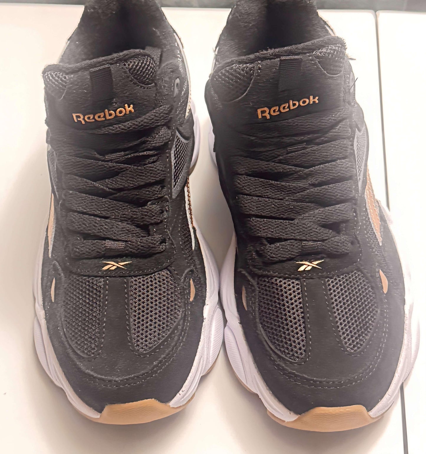 Reebok Shoes (size 7 never worn secondhand) - The Petite Closet