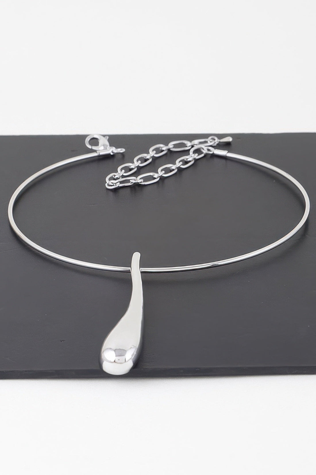 The Jewelry Size Chronicles: A Petite’s Guide to Sparkle with Chelsea Vorel, Founder of The Petite Closet