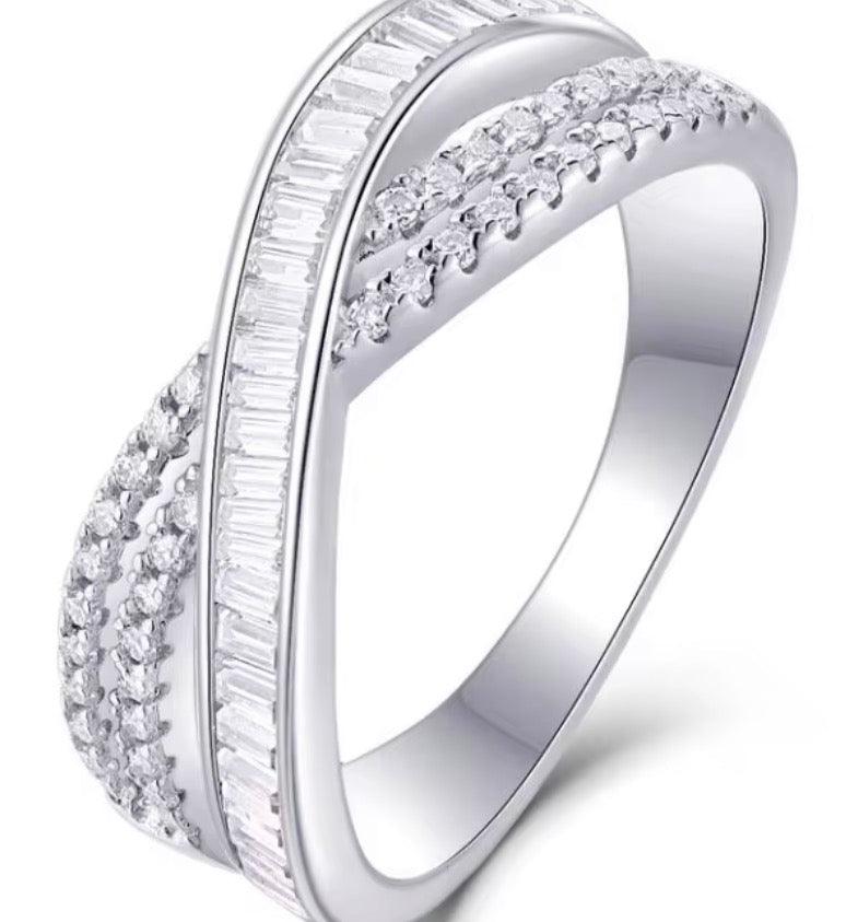 Moissanite 925 Sterling Silver Platinum Crossover Baguette&Round Cut 0.28684 Carat