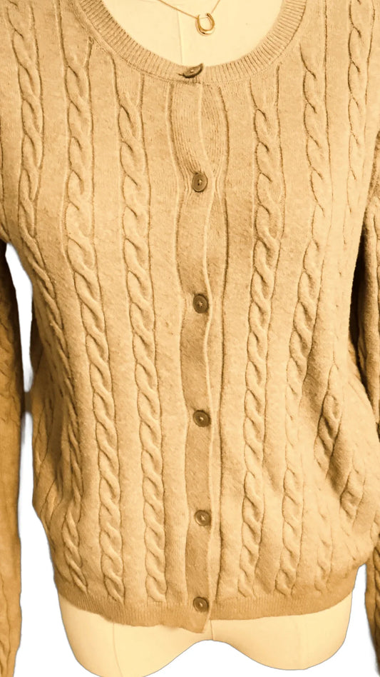 UNIQLO Women's Tan Sweater size medium petite - The Petite Closet