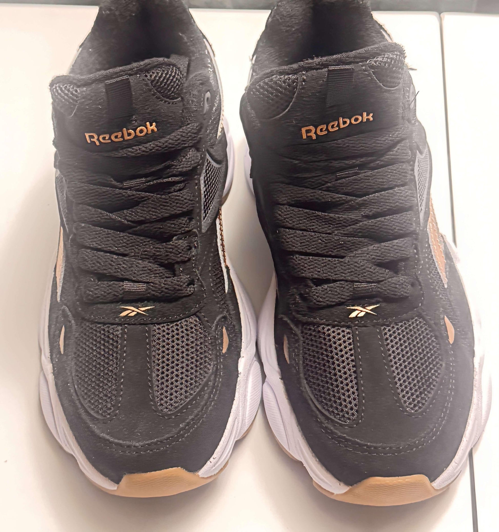 Reebok Shoes (size 7 never worn secondhand) - The Petite Closet